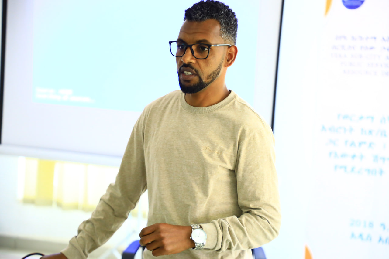 ለማህበረሰቡ ተደራሽ የሚደረጉ ዘመናዊ አገልግሎት አሰጣጦችን በተሞክሮ በመቀመር ማስፋት እንደሚገባ ተገለፀ thumbnail