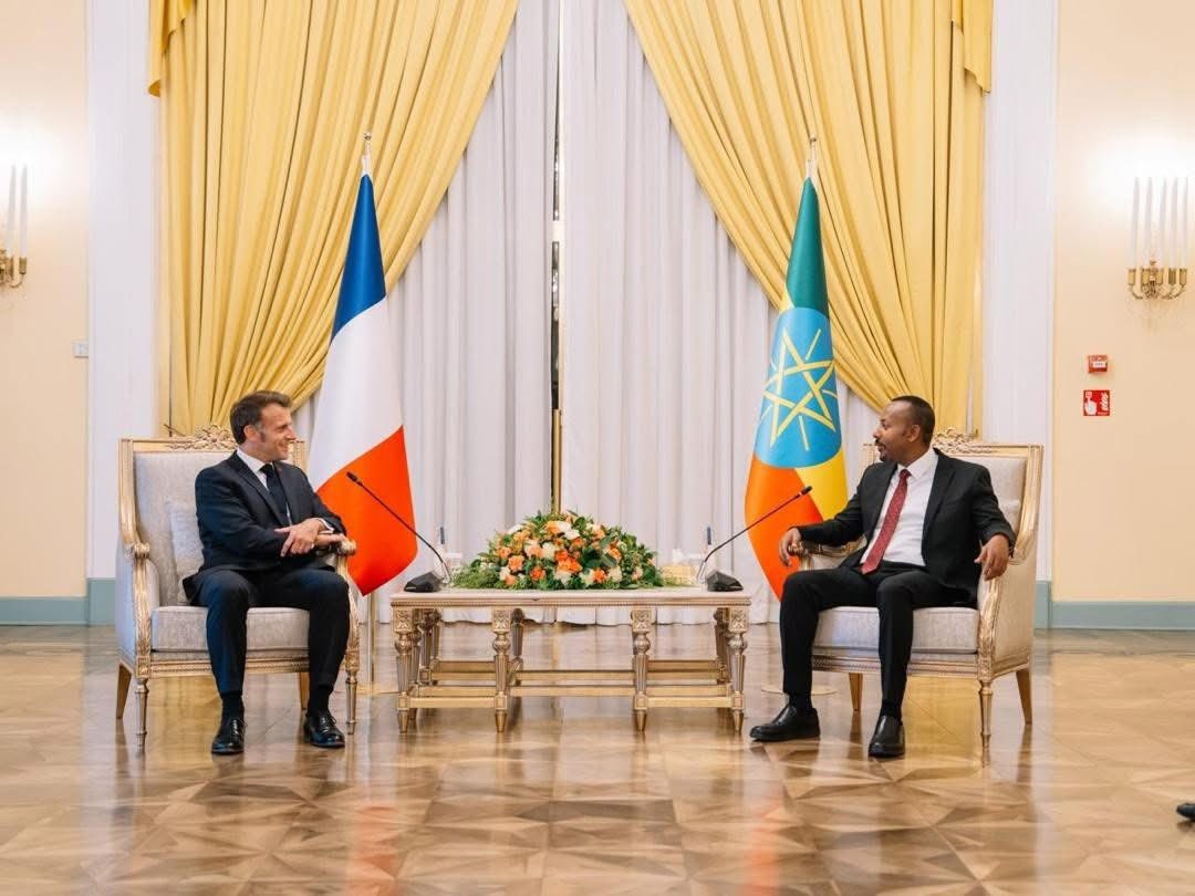 ከፕሬዝዳንት ኢማኑኤል ማክሮን ጋር በጋራ ጉዳዮች ላይ ያተኮረ የሁለትዮሽ ውይይት አካሂደናል።