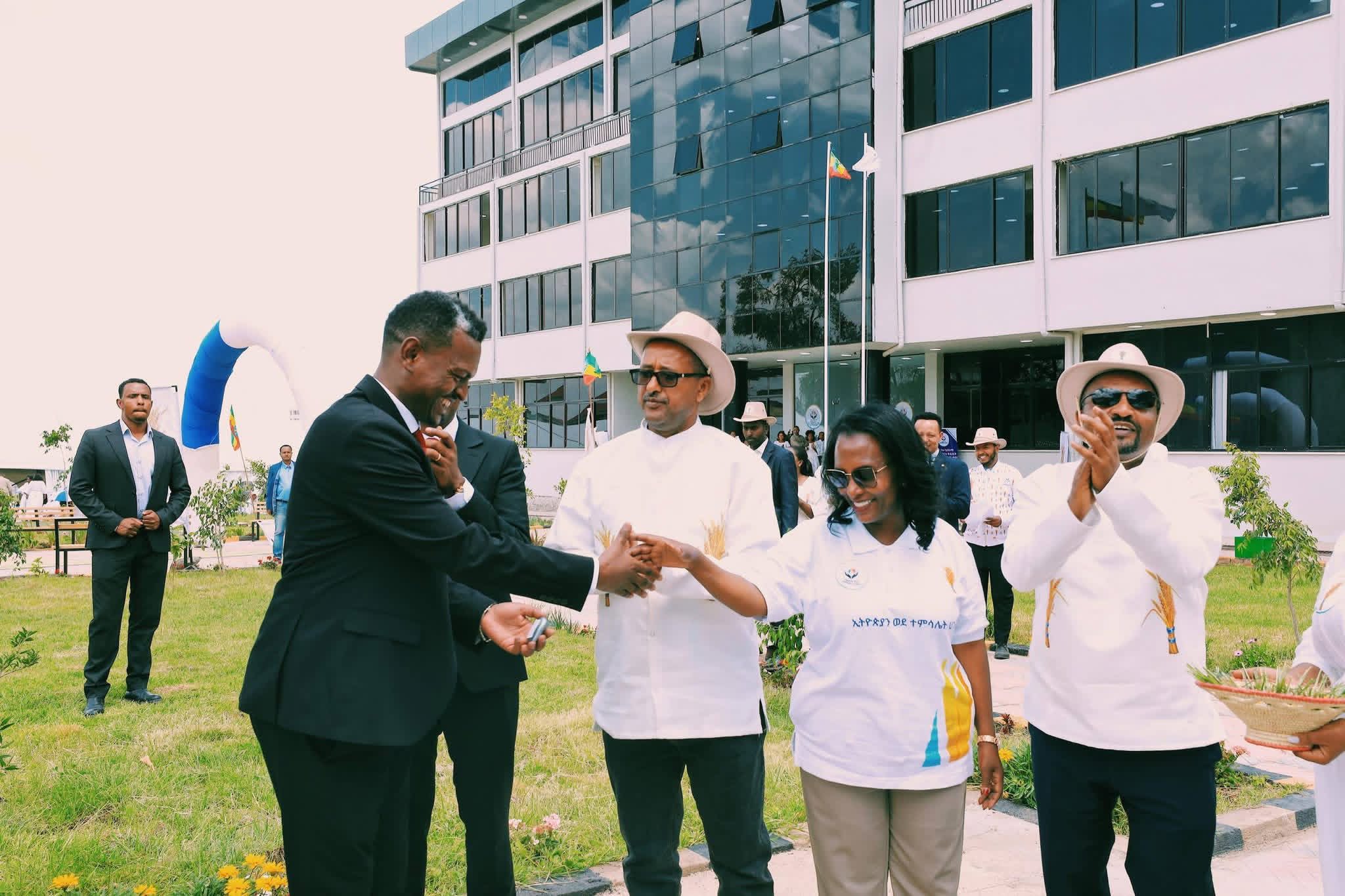 "የተደመረ አቅም ለተቋም ግንባታ!"